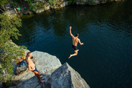 Okruh za zatopenými lomy